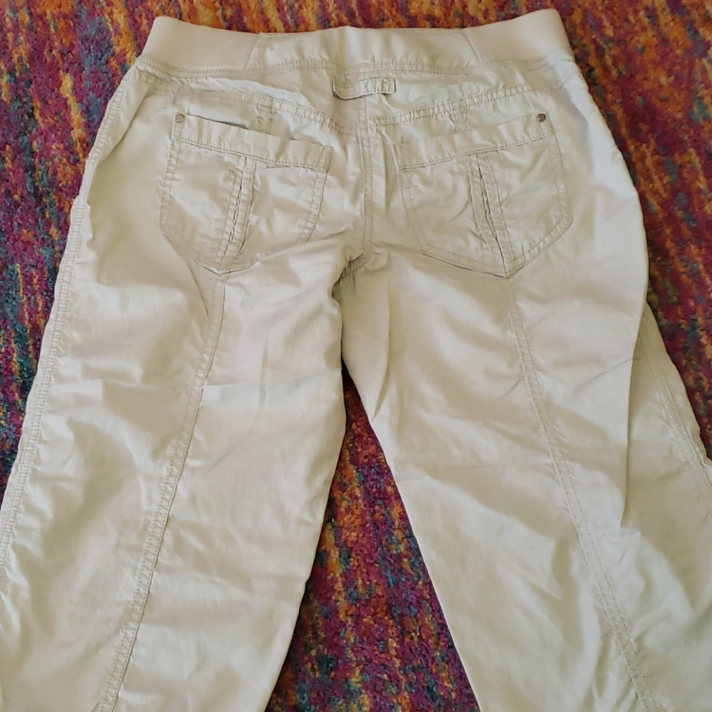 Loft Capris Pants - Picture 8 of 8